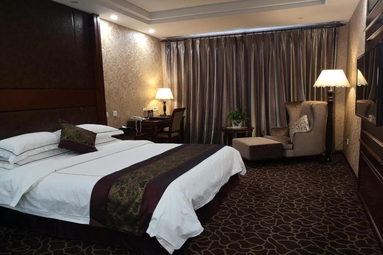 Beijing Commercial Business Hotel Exterior photo