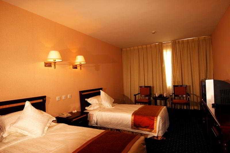 Beijing Commercial Business Hotel Room photo