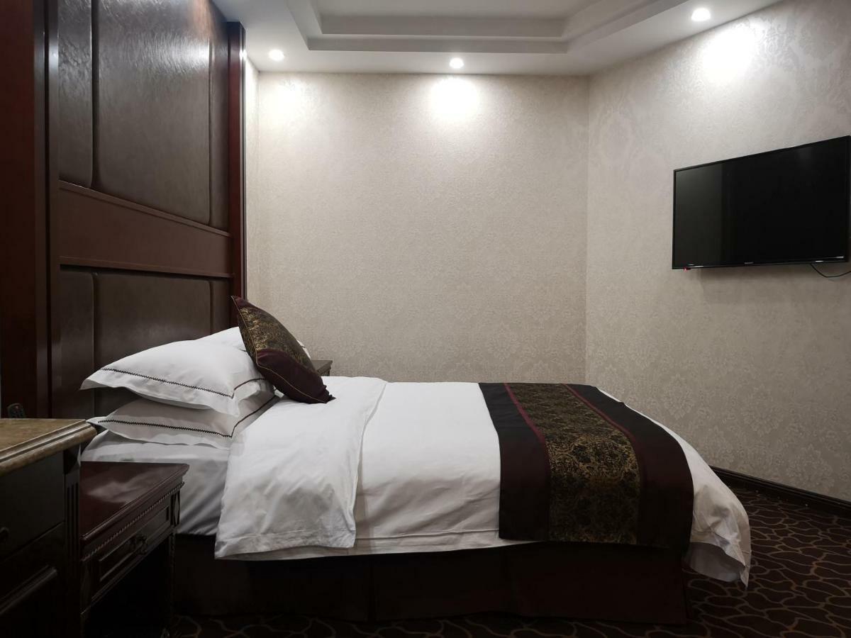 Beijing Commercial Business Hotel Exterior photo
